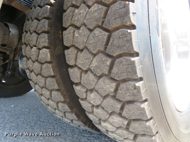 image for item FP9307 2015 Ford F550 Super Duty XLT  tow truck