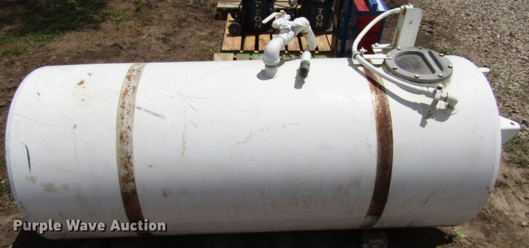 image for item GC9983 (3) water tanks