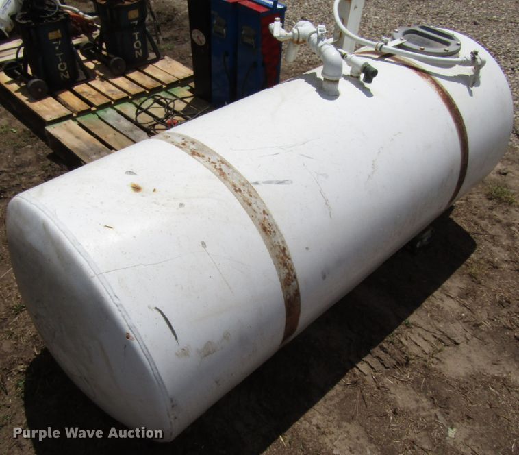 image for item GC9983 (3) water tanks