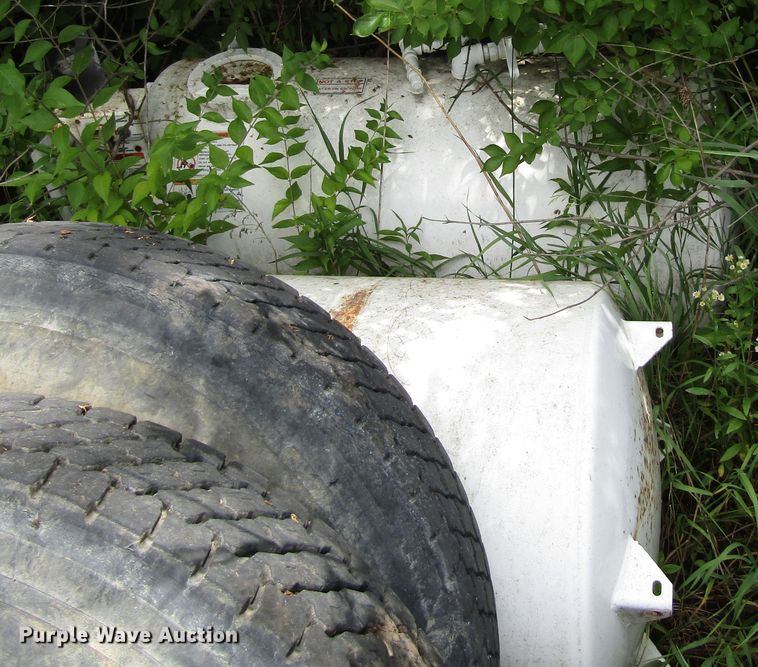 image for item GC9983 (3) water tanks