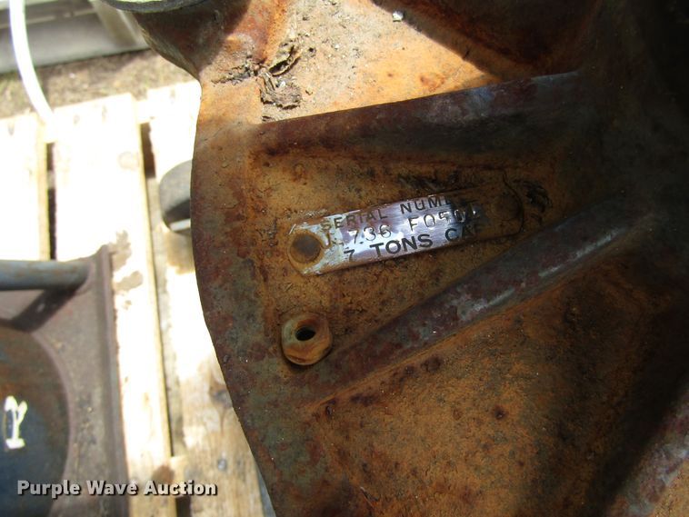 image for item GC9985 (2) Walker air jacks