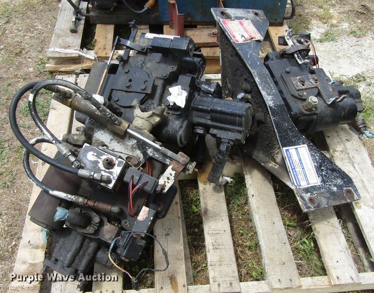 image for item GC9988 Eaton 54RH  hydraulic pump