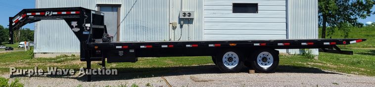 image for item GO9438 2018 PJ Trailer  tilt deck equipment trailer