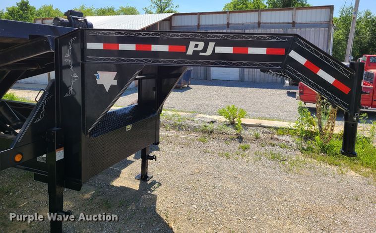 image for item GO9438 2018 PJ Trailer  tilt deck equipment trailer