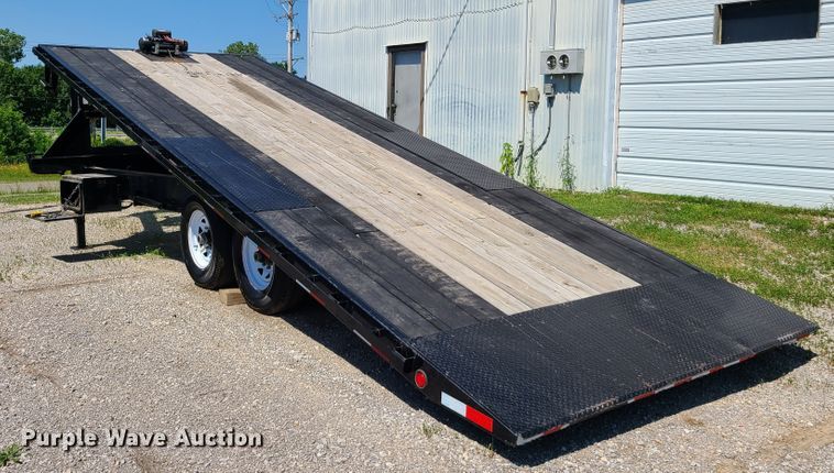 image for item GO9438 2018 PJ Trailer  tilt deck equipment trailer