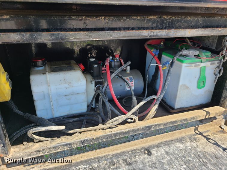 image for item GO9438 2018 PJ Trailer  tilt deck equipment trailer