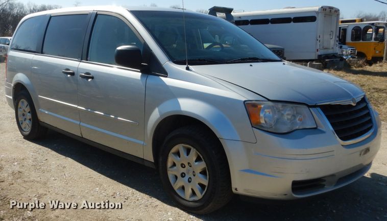 image for item GT9629 2008 Chrysler Town & Country  van