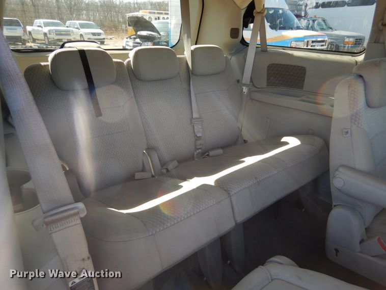 image for item GT9629 2008 Chrysler Town & Country  van