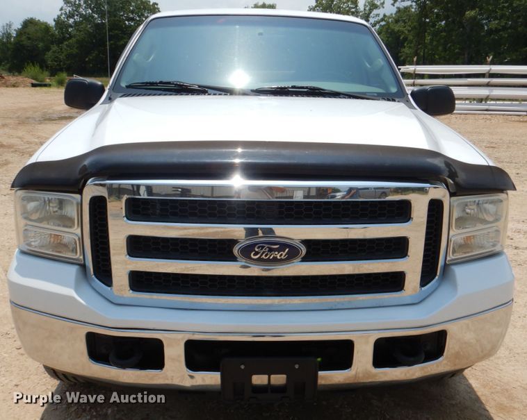 image for item HC9309 2005 Ford Excursion  SUV