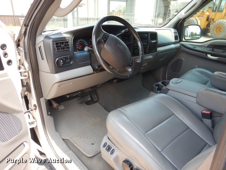 image for item HC9309 2005 Ford Excursion  SUV