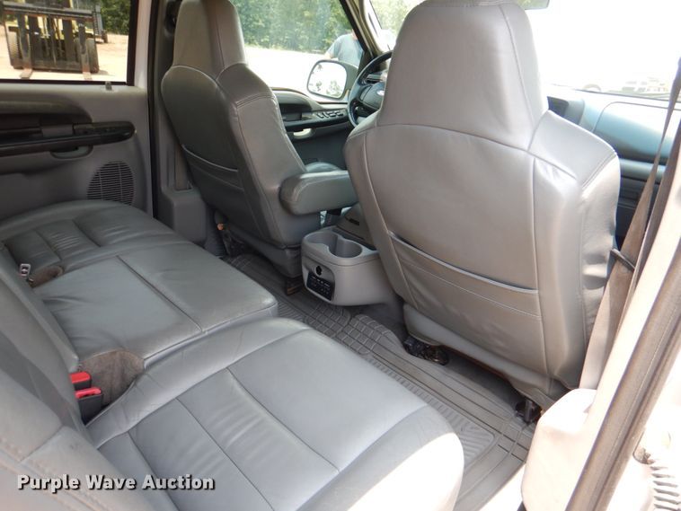 image for item HC9309 2005 Ford Excursion  SUV