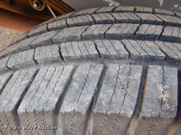 image for item HC9309 2005 Ford Excursion  SUV