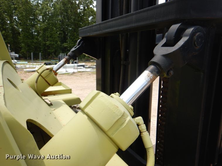 image for item HC9310 Clark 005-HY225-S  forklift