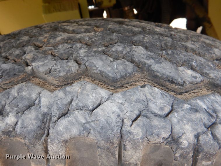 image for item HC9310 Clark 005-HY225-S  forklift