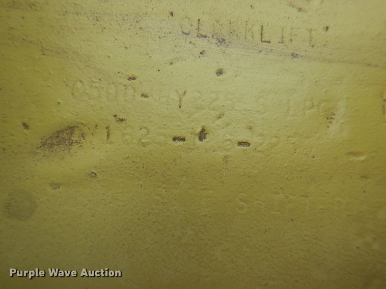 image for item HC9310 Clark 005-HY225-S  forklift