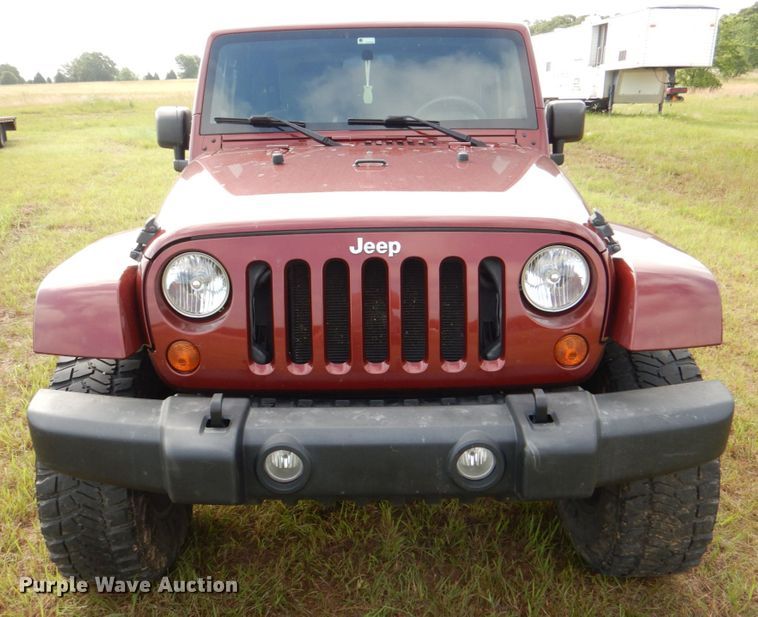 image for item HC9316 2007 Jeep Wrangler Sahara  SUV