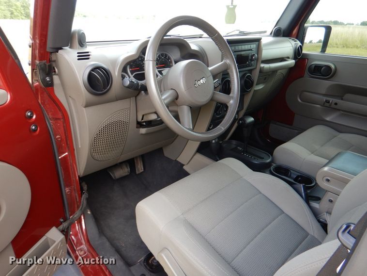 image for item HC9316 2007 Jeep Wrangler Sahara  SUV