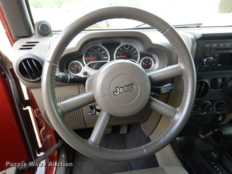 image for item HC9316 2007 Jeep Wrangler Sahara  SUV