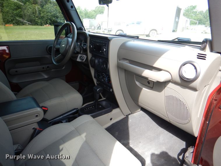 image for item HC9316 2007 Jeep Wrangler Sahara  SUV