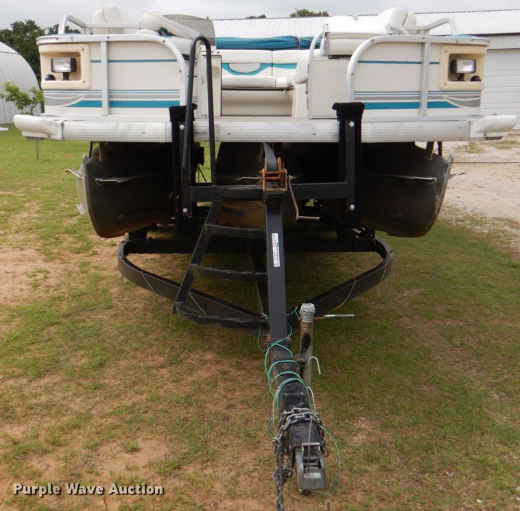 image for item HC9319 2006 Beachcomber  pontoon boat