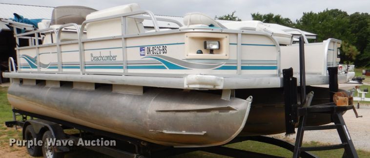 image for item HC9319 2006 Beachcomber  pontoon boat