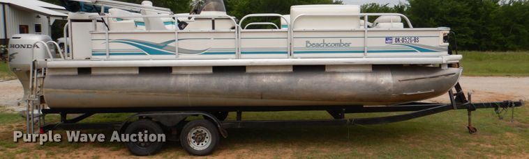 image for item HC9319 2006 Beachcomber  pontoon boat