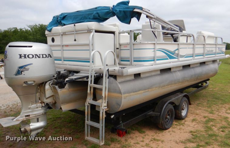 image for item HC9319 2006 Beachcomber  pontoon boat