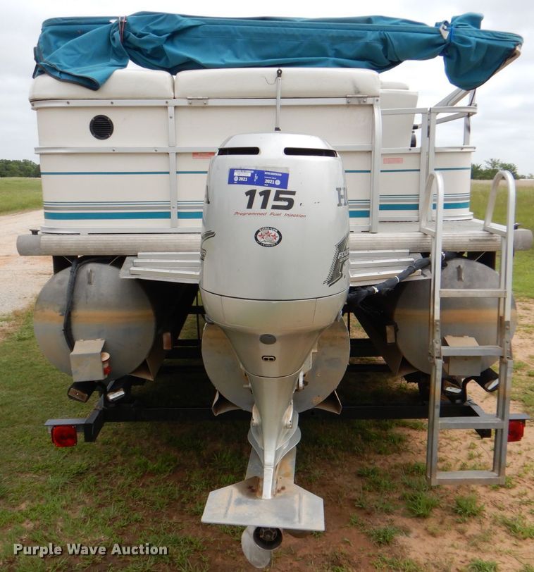 image for item HC9319 2006 Beachcomber  pontoon boat