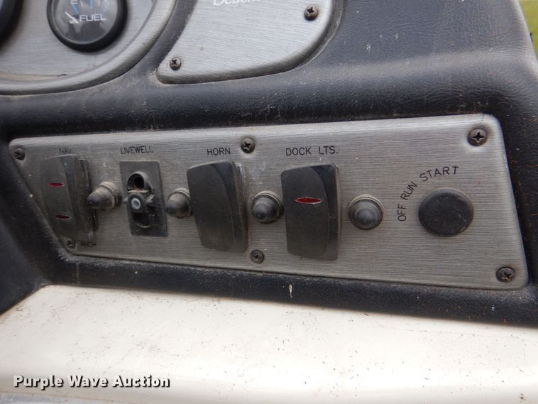 image for item HC9319 2006 Beachcomber  pontoon boat