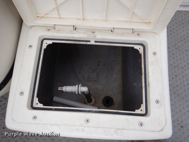 image for item HC9319 2006 Beachcomber  pontoon boat