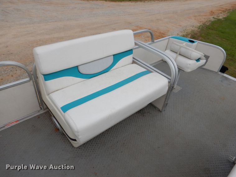image for item HC9319 2006 Beachcomber  pontoon boat