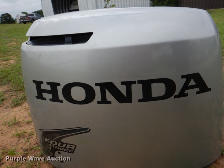 image for item HC9319 2006 Beachcomber  pontoon boat