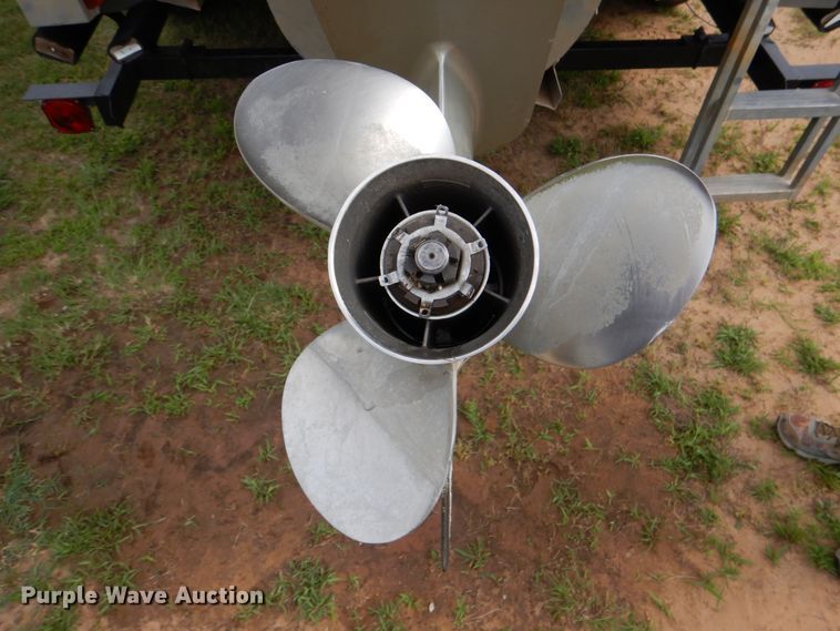 image for item HC9319 2006 Beachcomber  pontoon boat