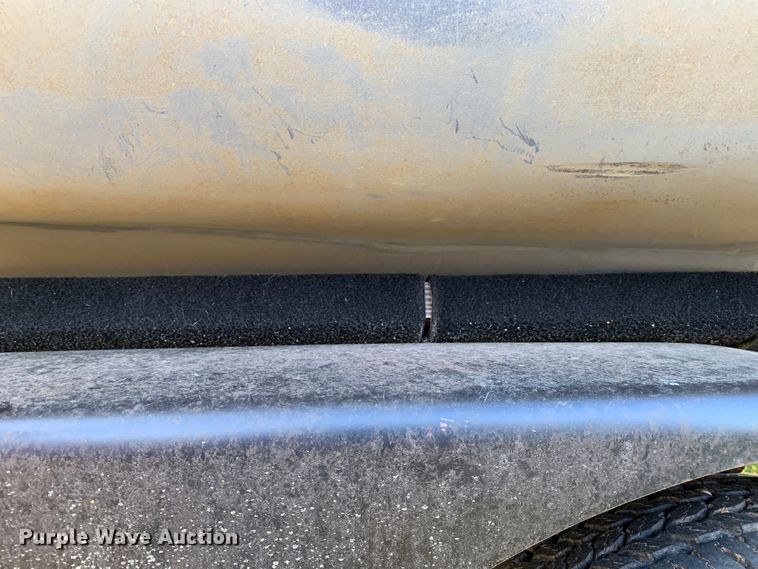 image for item HC9319 2006 Beachcomber  pontoon boat