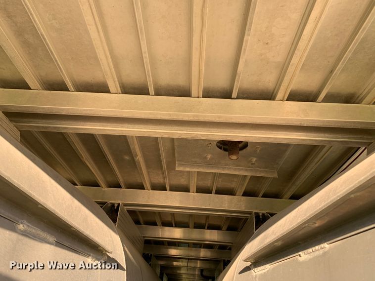 image for item HC9319 2006 Beachcomber  pontoon boat