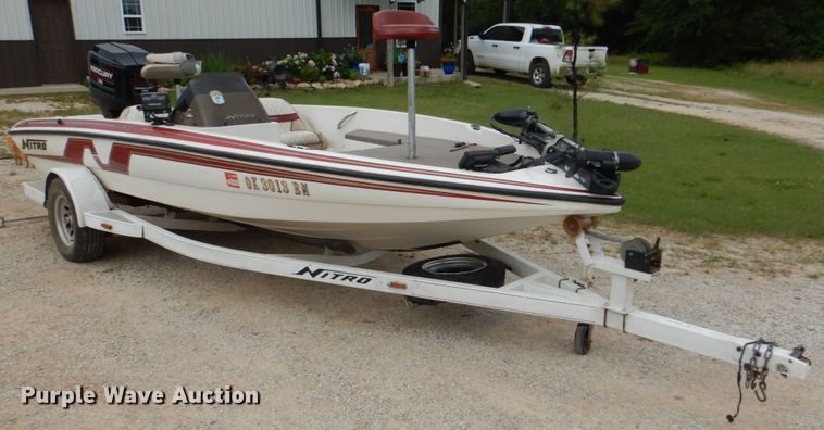 image for item HC9320 1995 Nitro 180  boat