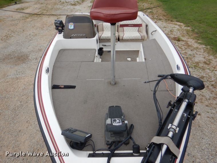 image for item HC9320 1995 Nitro 180  boat