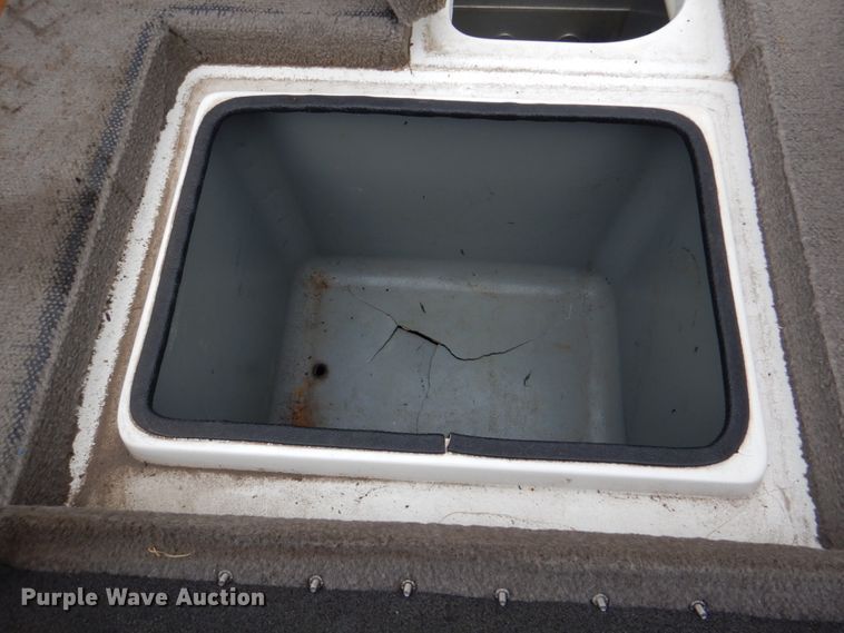 image for item HC9320 1995 Nitro 180  boat