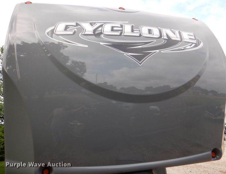 image for item HC9321 2012 Heartland 3800 Cyclone  camper