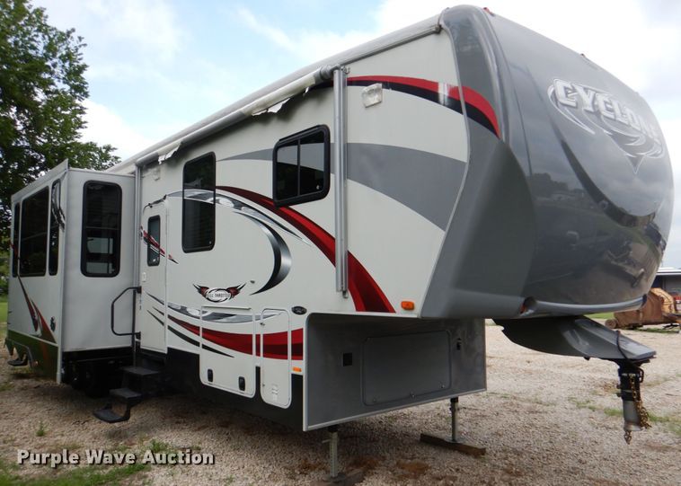 image for item HC9321 2012 Heartland 3800 Cyclone  camper