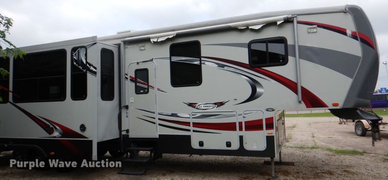 image for item HC9321 2012 Heartland 3800 Cyclone  camper
