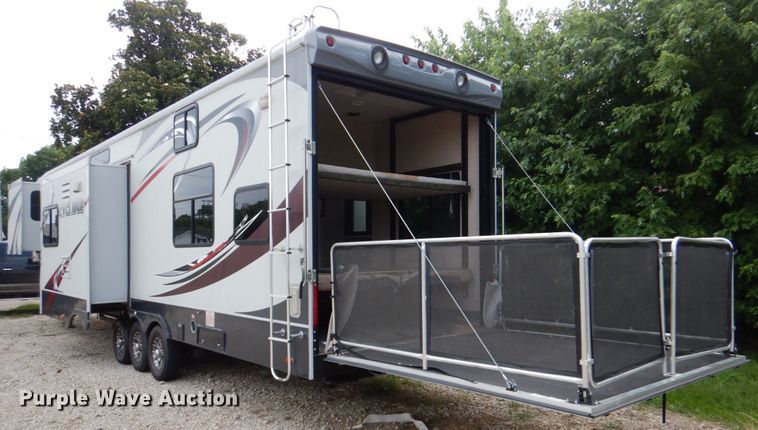 image for item HC9321 2012 Heartland 3800 Cyclone  camper