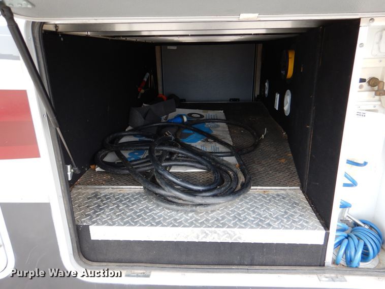 image for item HC9321 2012 Heartland 3800 Cyclone  camper