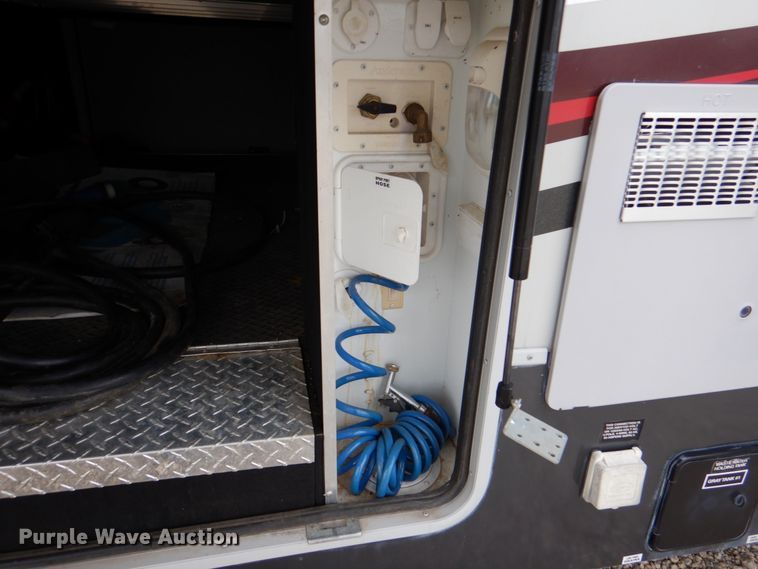 image for item HC9321 2012 Heartland 3800 Cyclone  camper