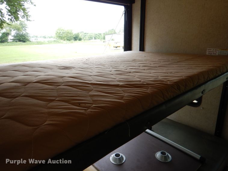 image for item HC9321 2012 Heartland 3800 Cyclone  camper