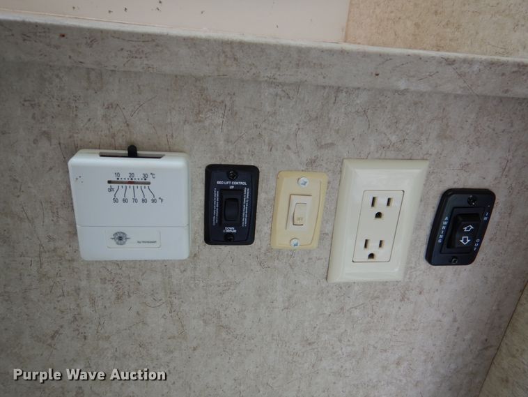 image for item HC9321 2012 Heartland 3800 Cyclone  camper