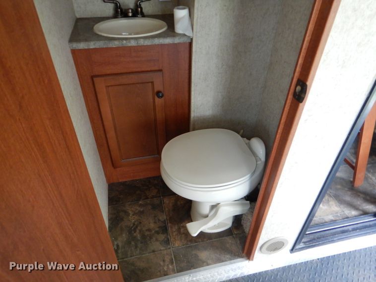 image for item HC9321 2012 Heartland 3800 Cyclone  camper