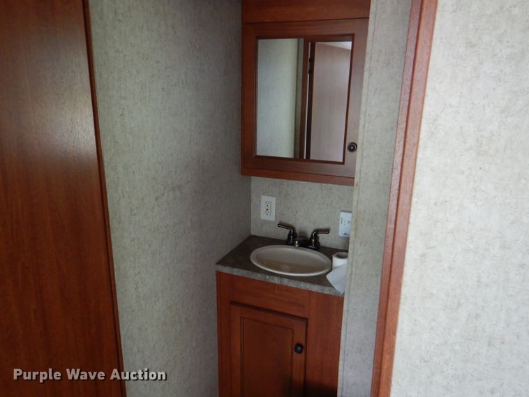 image for item HC9321 2012 Heartland 3800 Cyclone  camper