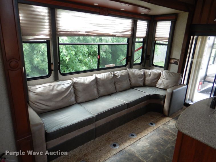 image for item HC9321 2012 Heartland 3800 Cyclone  camper