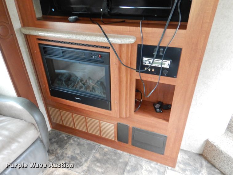 image for item HC9321 2012 Heartland 3800 Cyclone  camper